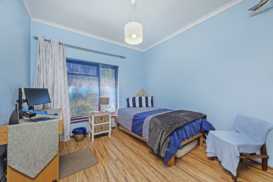 4 Bedroom Property for Sale in Kenridge Western Cape